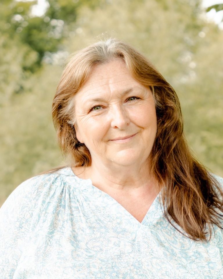 Hypnotherapy sessions in person Hampshire, Berkshire, Surrey and online via Zoom